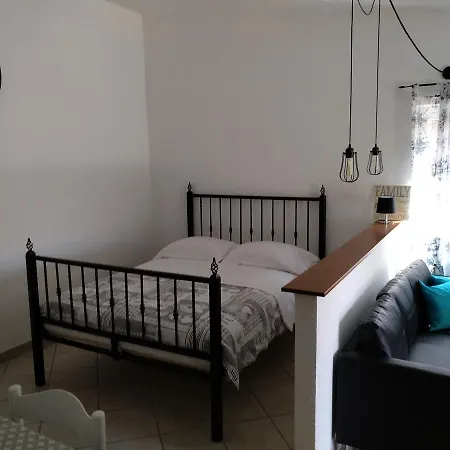 Anica With Parking Apartament